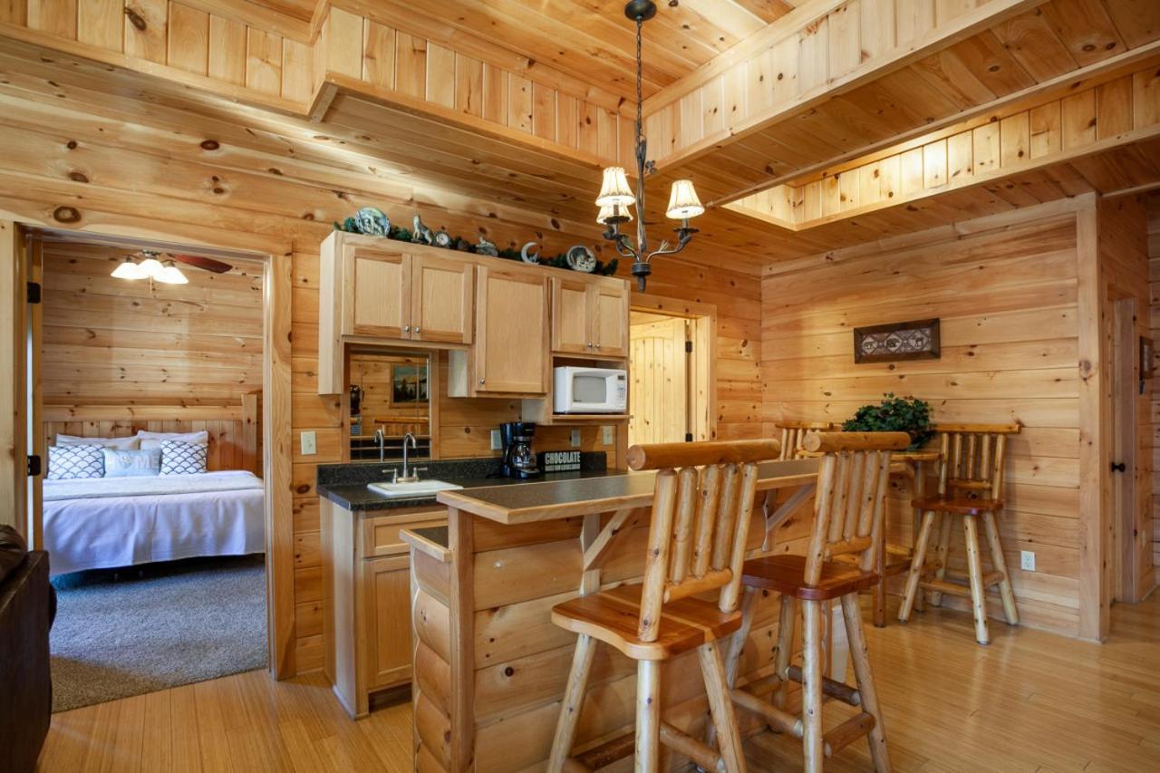 Black Bear Reserve - Mtn View, Hot Tub, Game Room Sevierville Exterior photo